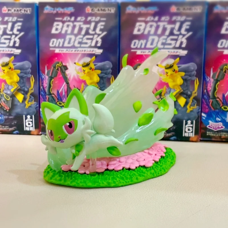 Фото Фигурки Re-Ment Pokemon: Серия «Битва на столе» — Спригатито, Райкуаза, Сериленд, Чаризард, Пикачу, Фуэко. Модели-украшения. №2