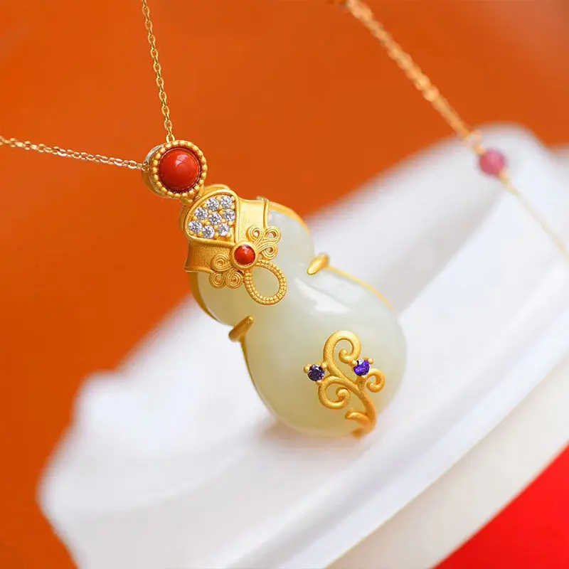 

Кольцо из белого нефрита с кулоном тыква в китайском стиле