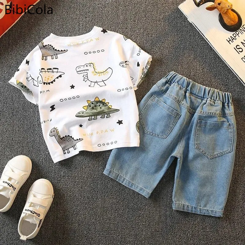 

Комплект летней одежды для маленьких мальчиков, Детская футболка комплект из 2 предметов: футболка с короткими рукавами + джинсовые штаны, детская одежда для детей, От 2 до 7 лет
