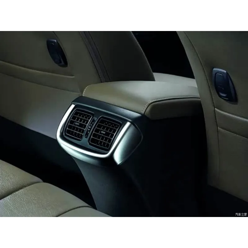 Фото Подходит для Toyota Hilux 2015-2020. Чехлы на сиденья из веганской кожи для 5 передних сидений. №3