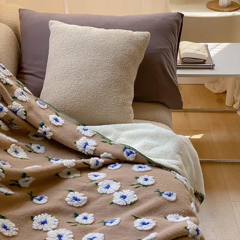 

Alpaca Jacquard Blanket Warm Soft Sofa Cover Bedspread Throw Coral Fleece Blanket for Autumn/Winter Decoration for Home/Travel