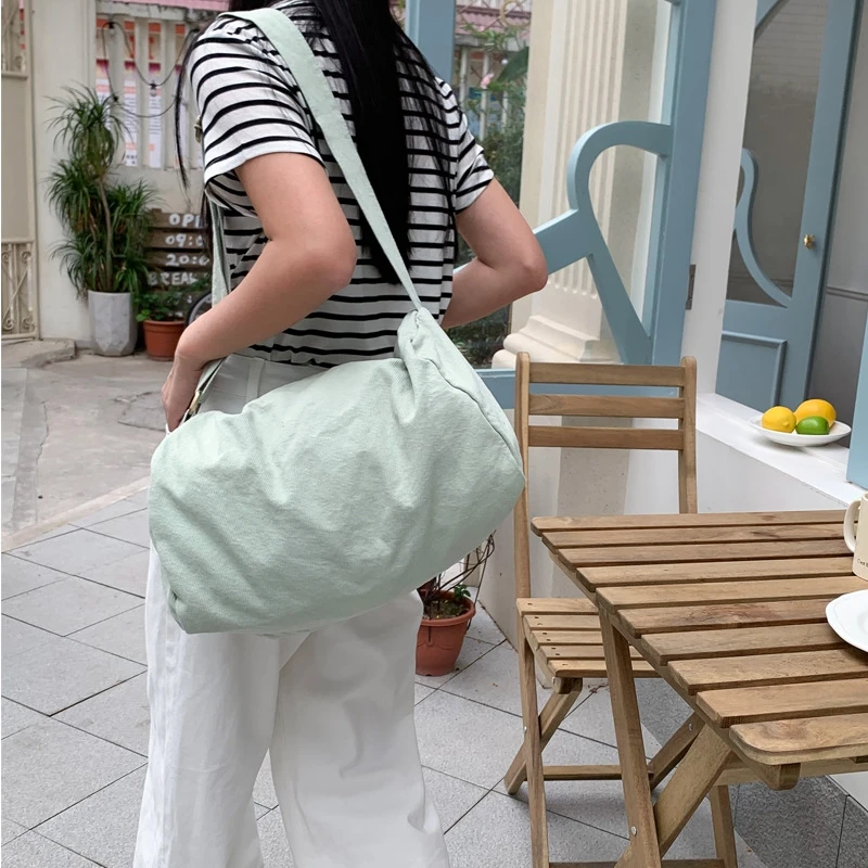 Women crossbody bag canvas solid color Zipper Messenger Bag Large Capacity Student Travel Bag Simple Casual Shopper Shoulder Bag
