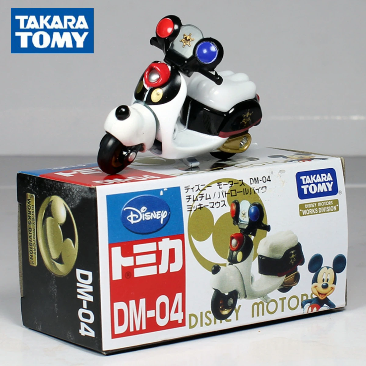 

Takara Tomy Tomica Scale Motorcycle Model Replica Mickey Minnie Xmas Kids Room Decor Car Collectible Gift Toys for Boys Girls