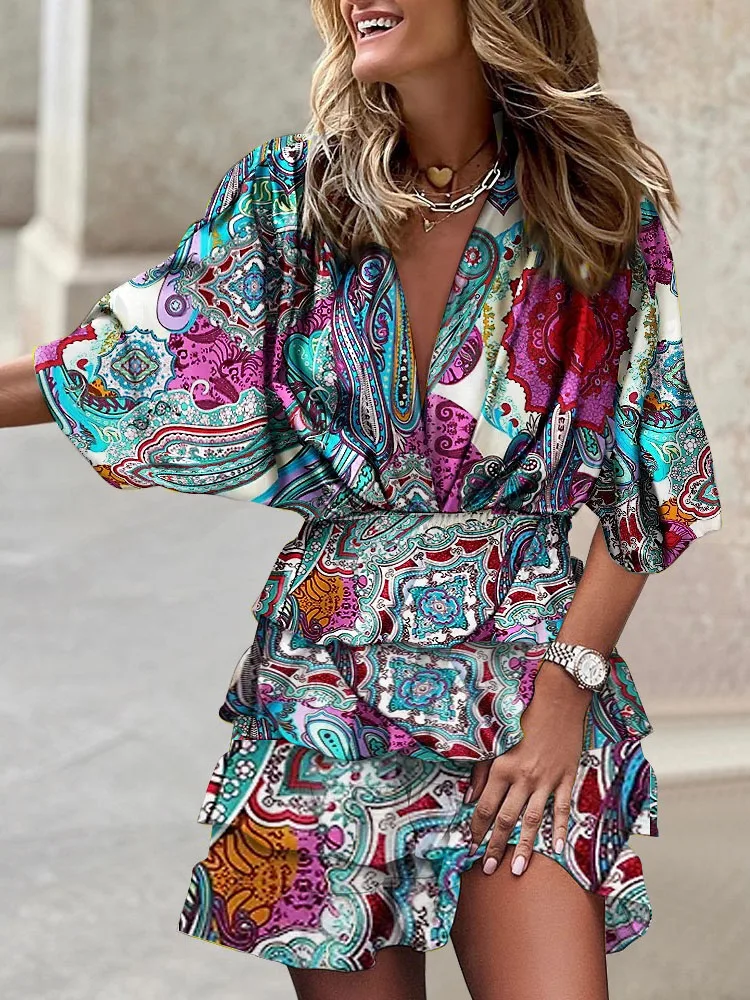 Женское праздничное мини-платье с глубоким V-образным вырезом повседневное