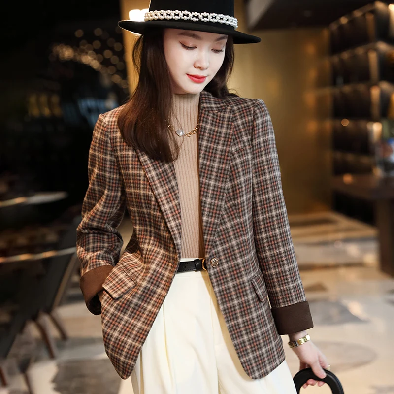 Spot wholesale black hooded suit coat (female) autumn 2022 new small Korean loose casual double breasted suit trendy top
