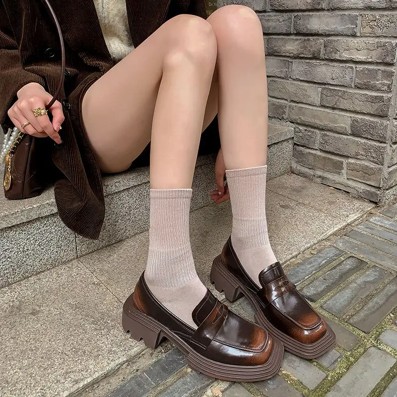 Lanxuryee 2025 Осенняя обувь из коровьей кожи Нескользящие ретро на платформе среднем