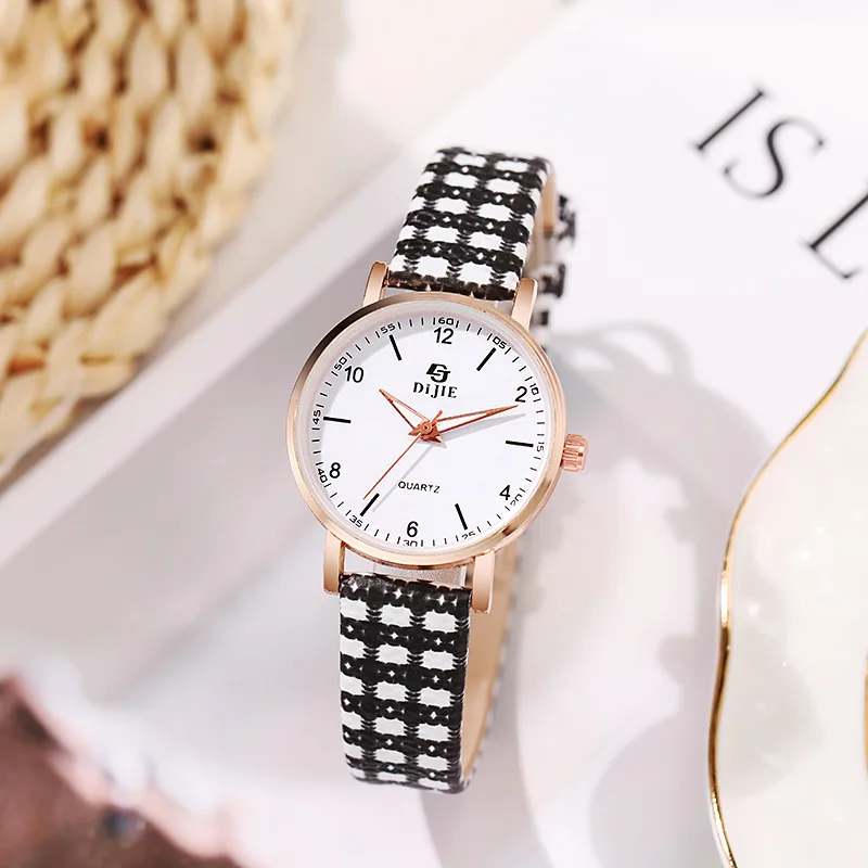 

Fashion Round Quartz Stainless Dial Casual Wrist Watches Fabric Strap Fashionable Clock for Waterproof Wristwatch for Women
