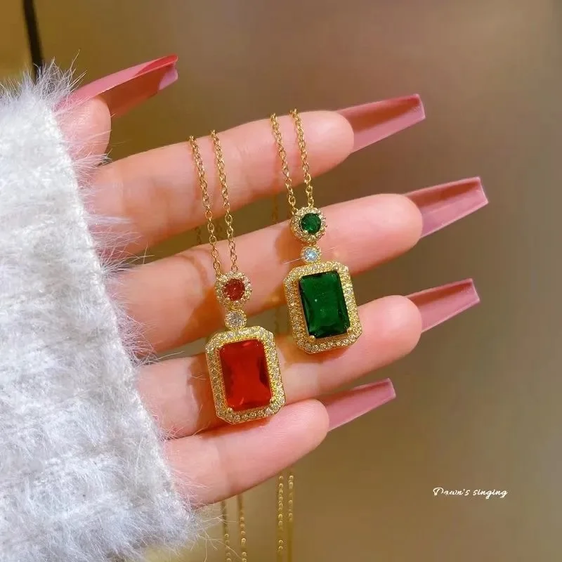 

New Elegant Green Zircon Clavicle Chain Necklace For Women Shiny Crystal Pendant Necklace Vintage Wedding Party Jewelry Gift