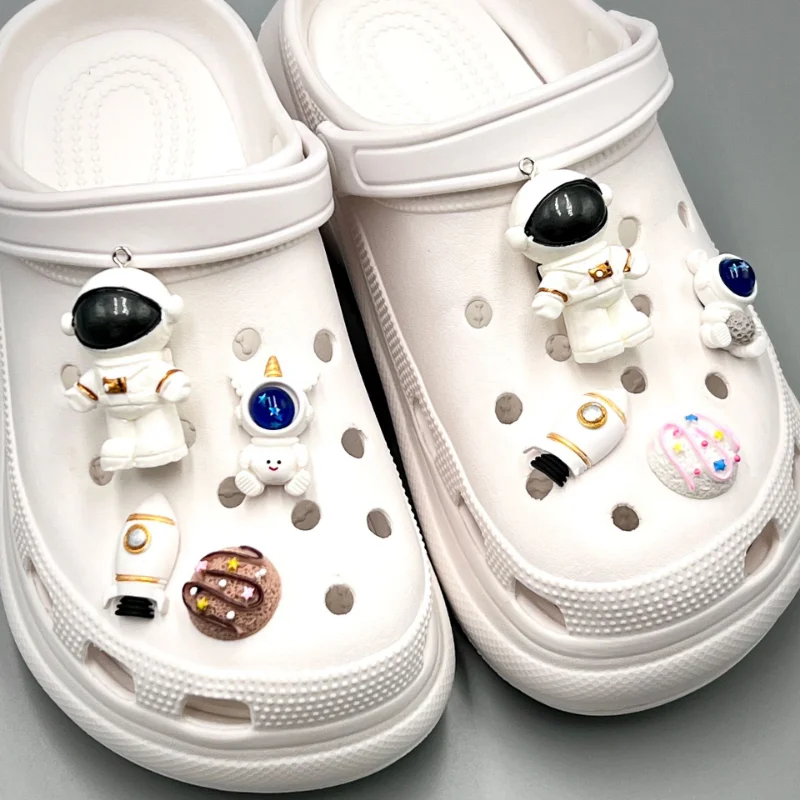 8Pcs/Set Lovely Outer Space Astronauts Sandals Shoe Charms Accessories  Diy Shoe Decoration For Croc Jibz Kids X-Mas Gift