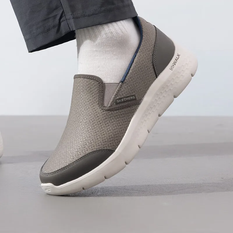 Мужская обувь Skecher дышащая повседневная без шнуровки с сетчатой поверхностью 216323