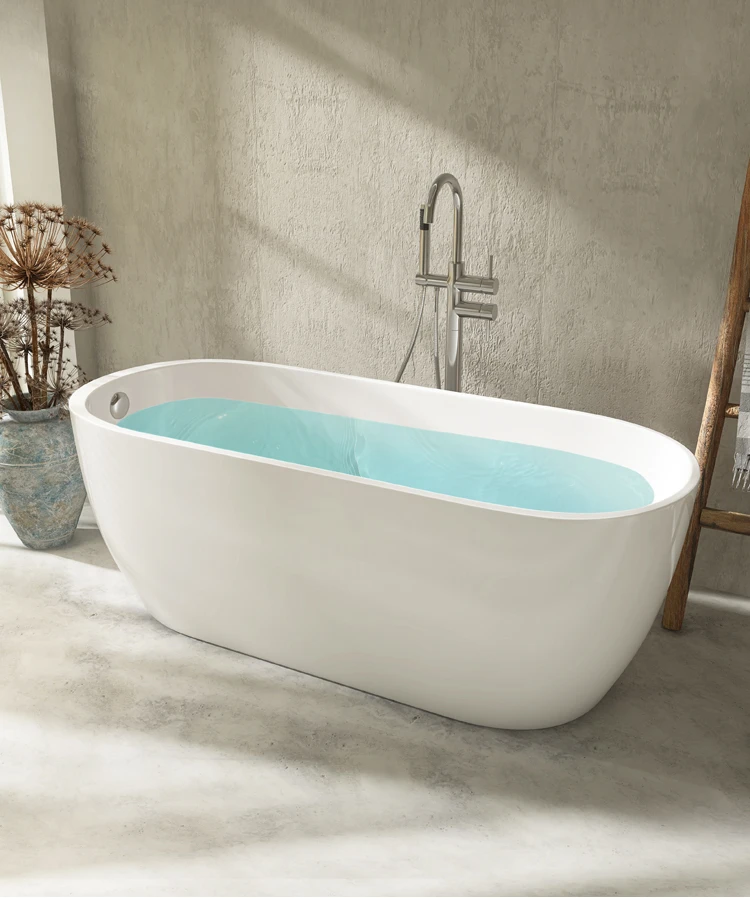 Ванна в маленькой квартире с сердечками для девушек онлайн-знаменитостей