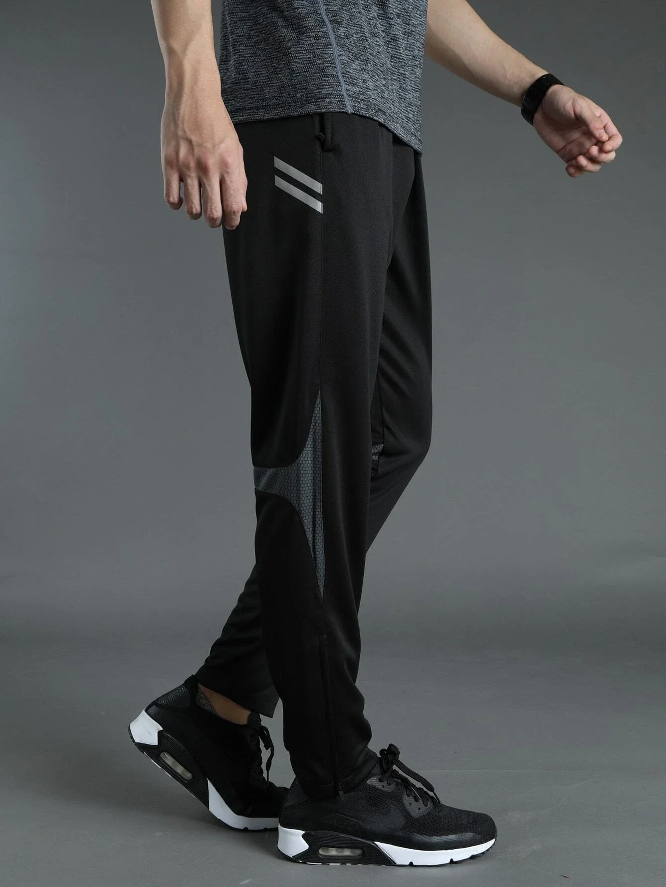

Men Contrast Panel Zipper Hem Sport Pants