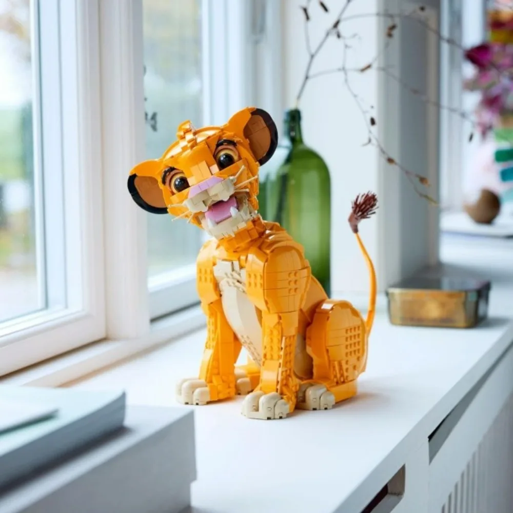 Конструктор LEGO Король Лев 18 + лет 43247 шт.