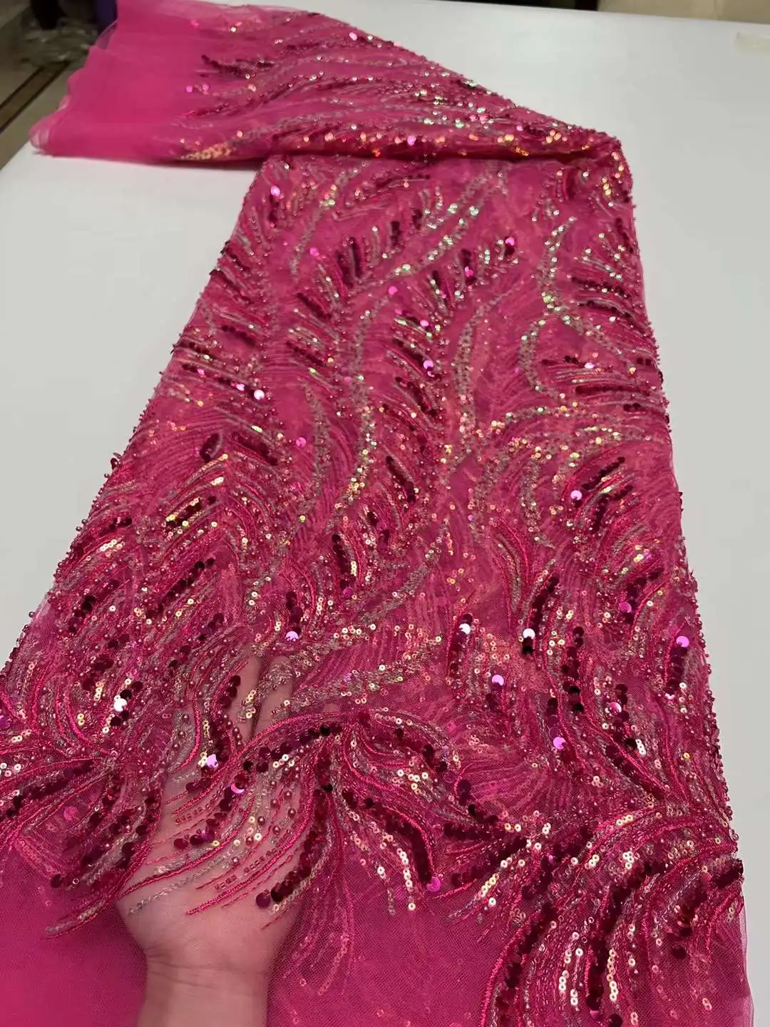 Новый дизайн, Лидер продаж, вышивка бусинами ручной работы, французское кружевное свадебное платье, вышитая Тюлевая ткань для женской одежды