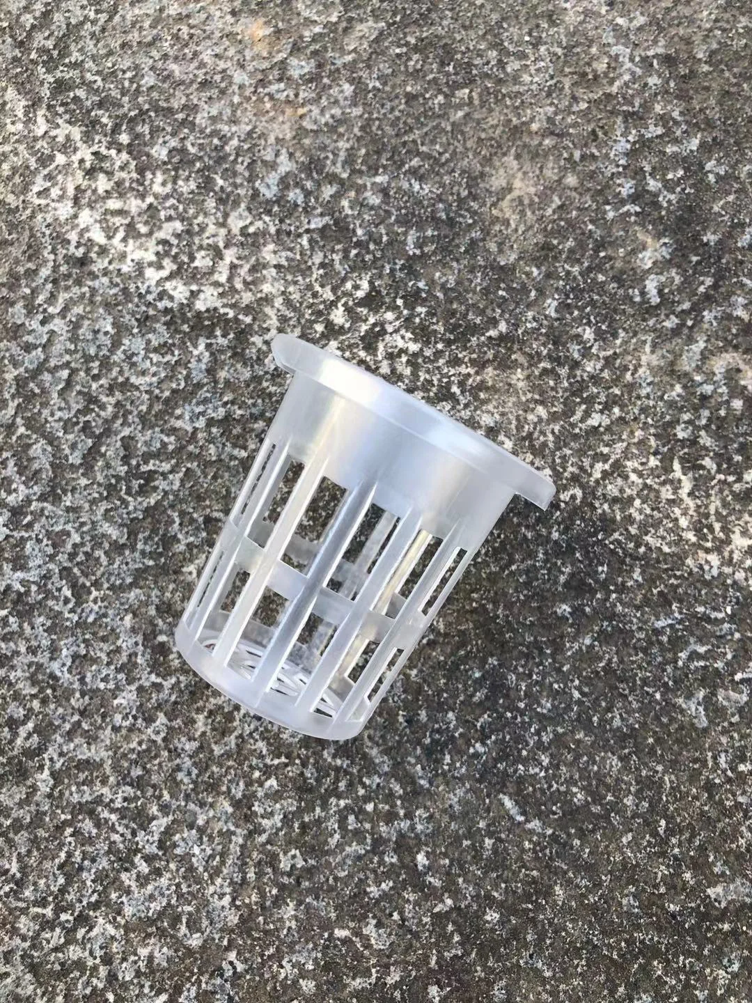 

50pcs Plastic Planting Net Pots Root Control Baskets Hydroponic Plastic Baskets