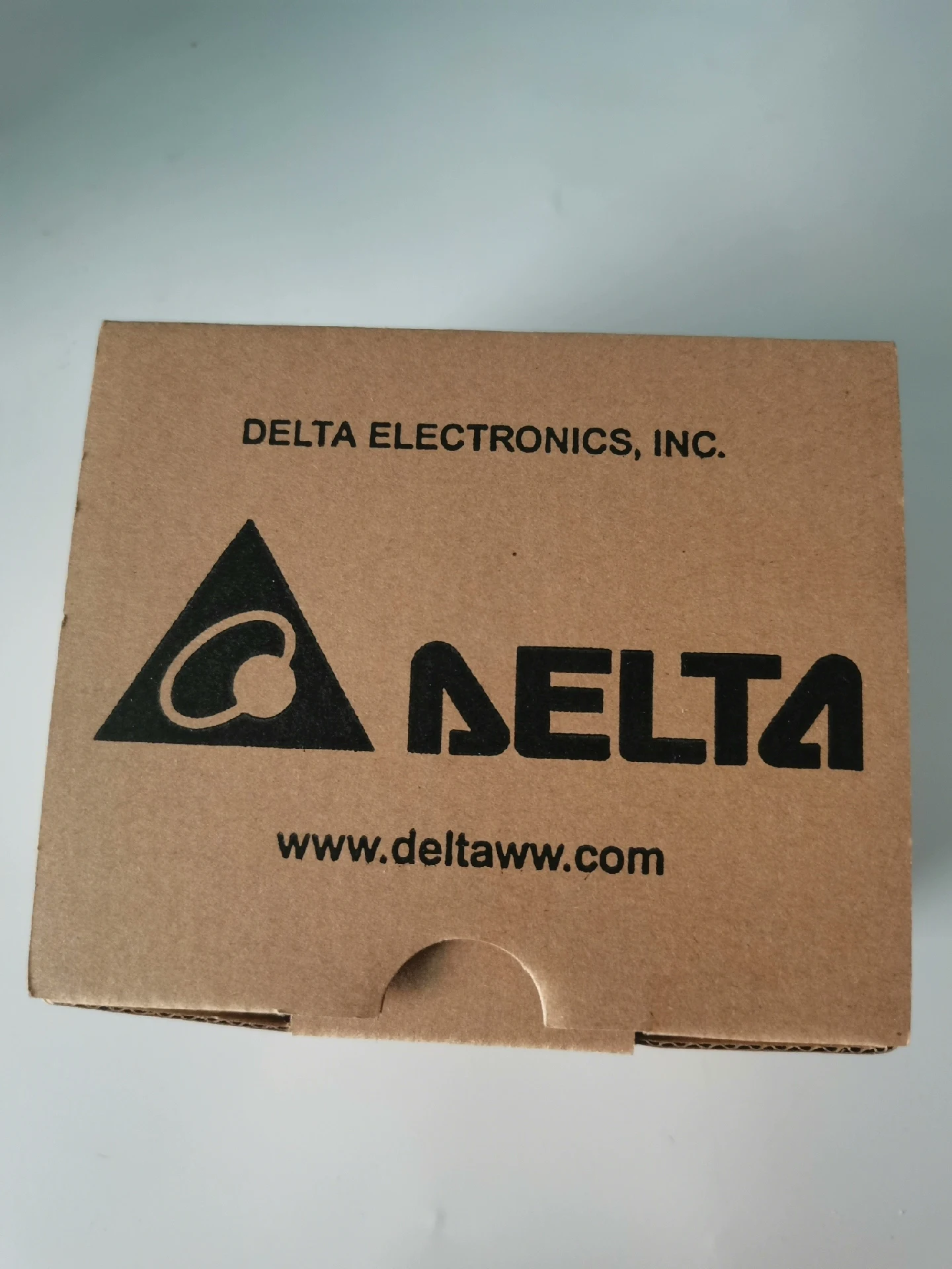 Фото ПЛК Delta, DVP32SM11N, абсолютно новый, оригинальный и подлинный, гарантированное качество №2
