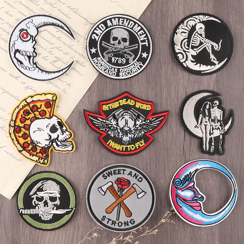

5pcs Embroidery Skull Patch Round Punk Rock Style Appliques DIY Skeleton Stickers Moon Lovers Badges Iron on Sewing for Clothes