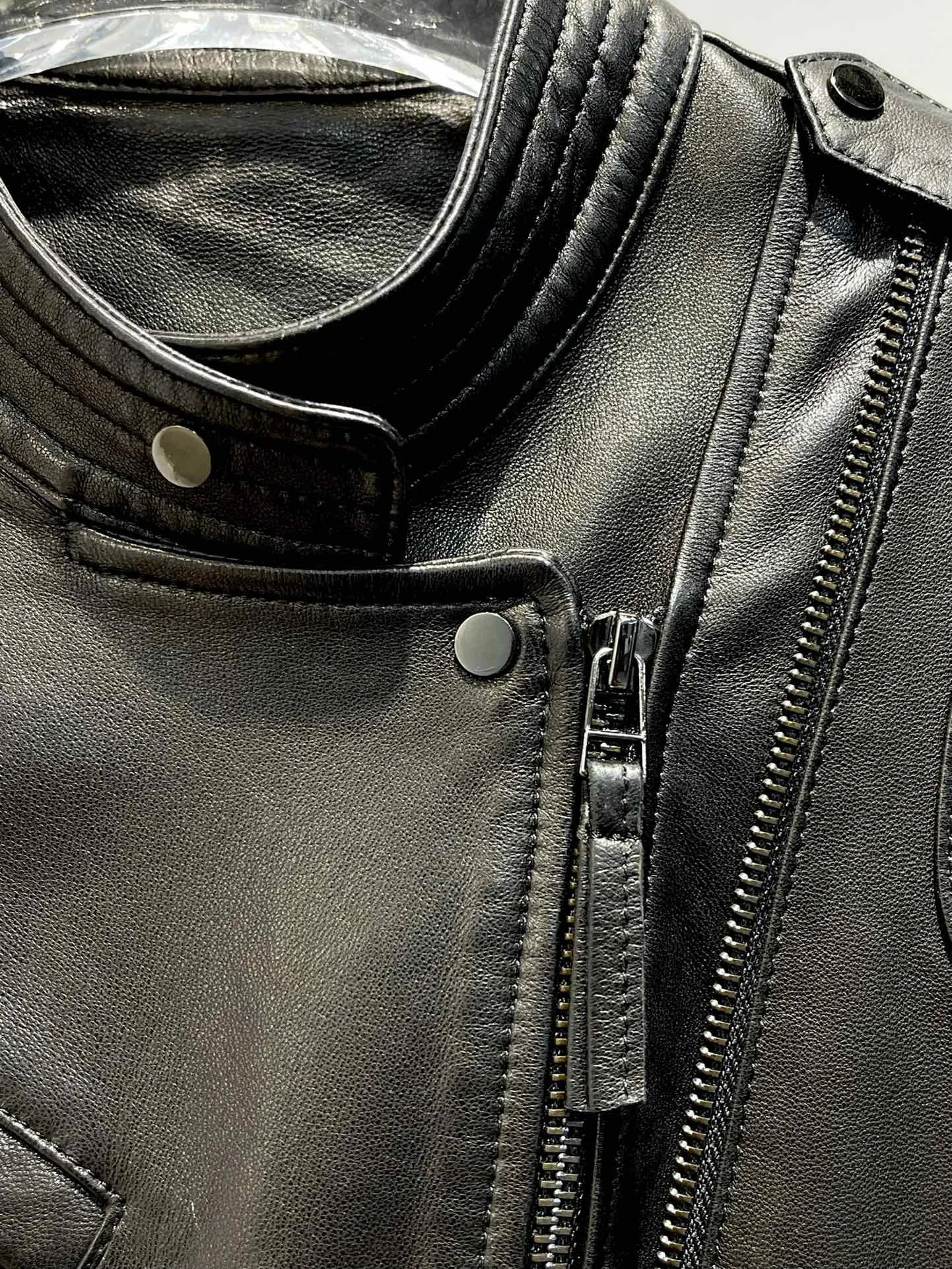 Women Sheepskin Black Leather Jacket Multi Zipper Design 2022 Hot Sale Moto Biker Fashion Women Coat