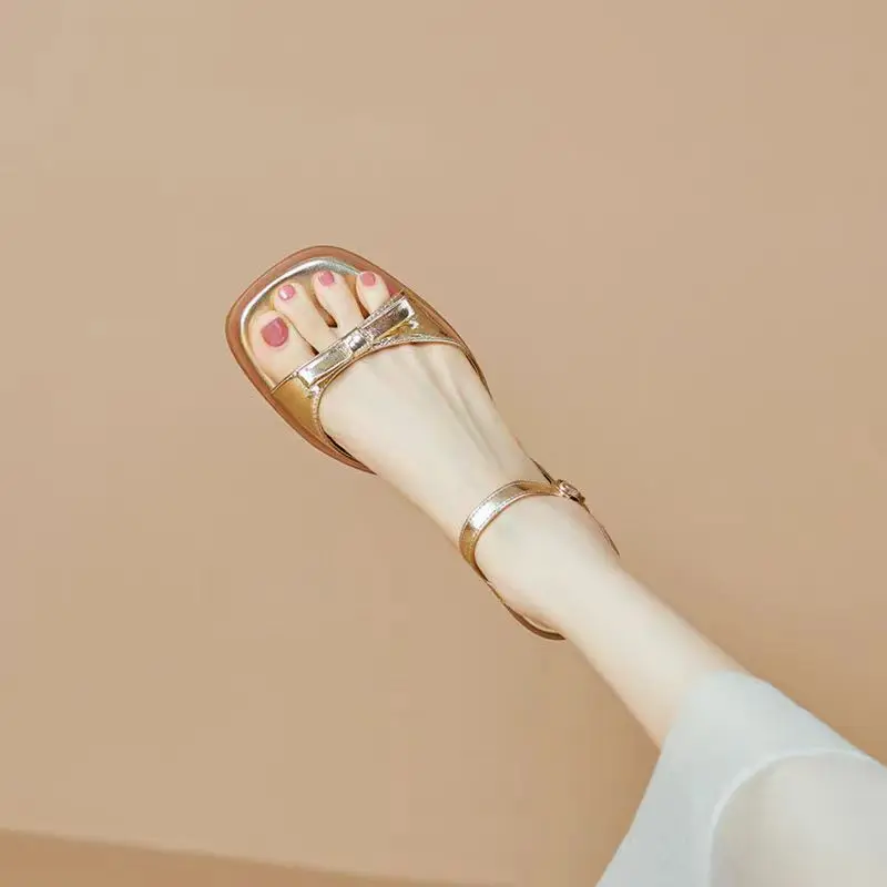 Сандалии женские летние в ретро стиле босоножки римском на низком каблуке