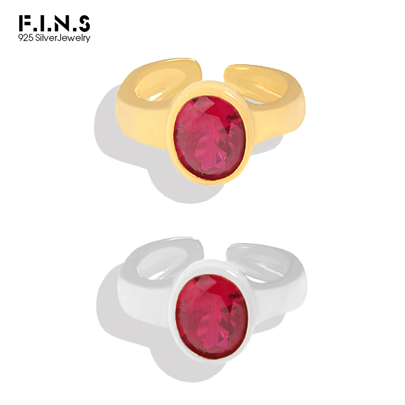 

Женское кольцо из серебра 925 пробы, с фианитом