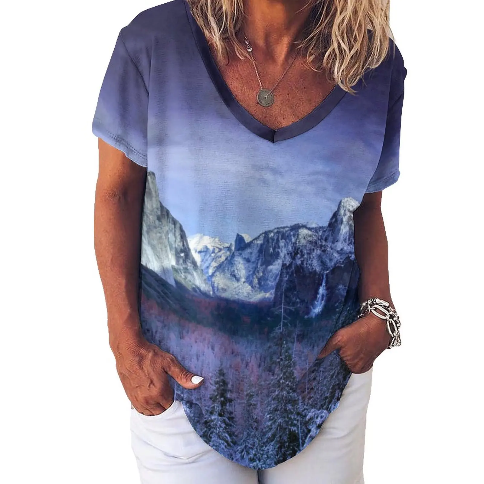 

Violet Mountain T-Shirt Clouds Print Pretty T Shirts V Neck Short Sleeves Design Tshirt Women Casual Top Tees 2XL 3XL 4XL