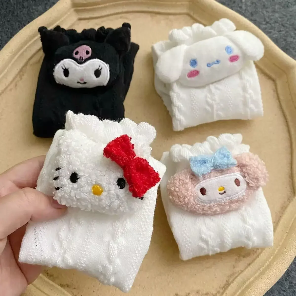 4 шт. Sanrio Kawaii Хлопковые носки Hello Kitty Мультяшная мода Осень и зима Женская модель