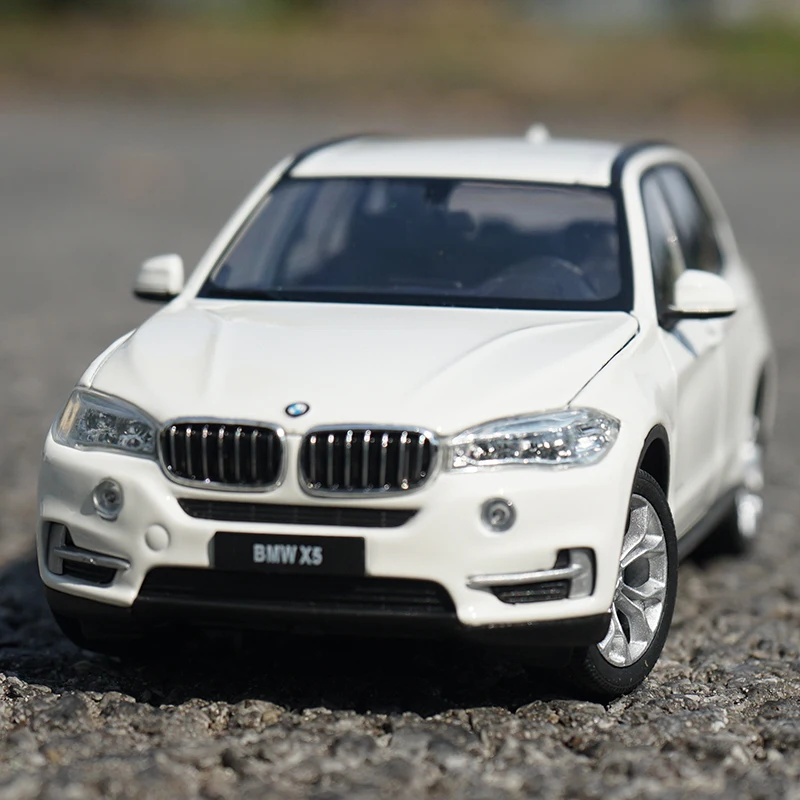 

Литая под давлением модель WELLY 1:24 BMW X5, Белый внедорожник, черно-серый цвет, Классическая коллекция для взрослых, украшение, подарок, игрушка для мальчика