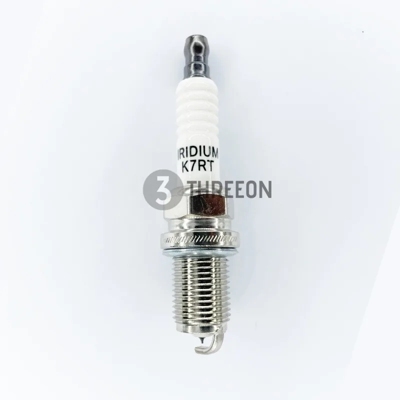 Фото Иридиевая свеча зажигания THREEON TOSP3001 для KIA OPIRUS 3.0, SEPHIA Saloon 1.5i 3.5, SAMSUNG SM5 (A32) 525 1881711051 №2