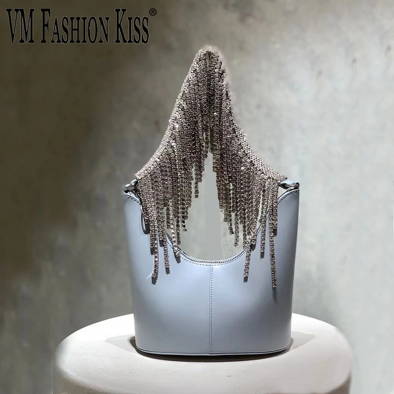 

VM FASHION KISS 2023 Luxurious Design Women's Bucket Bag Handle Diamond Handbag Bulling Tassel Women's Trendy Underarm Bag