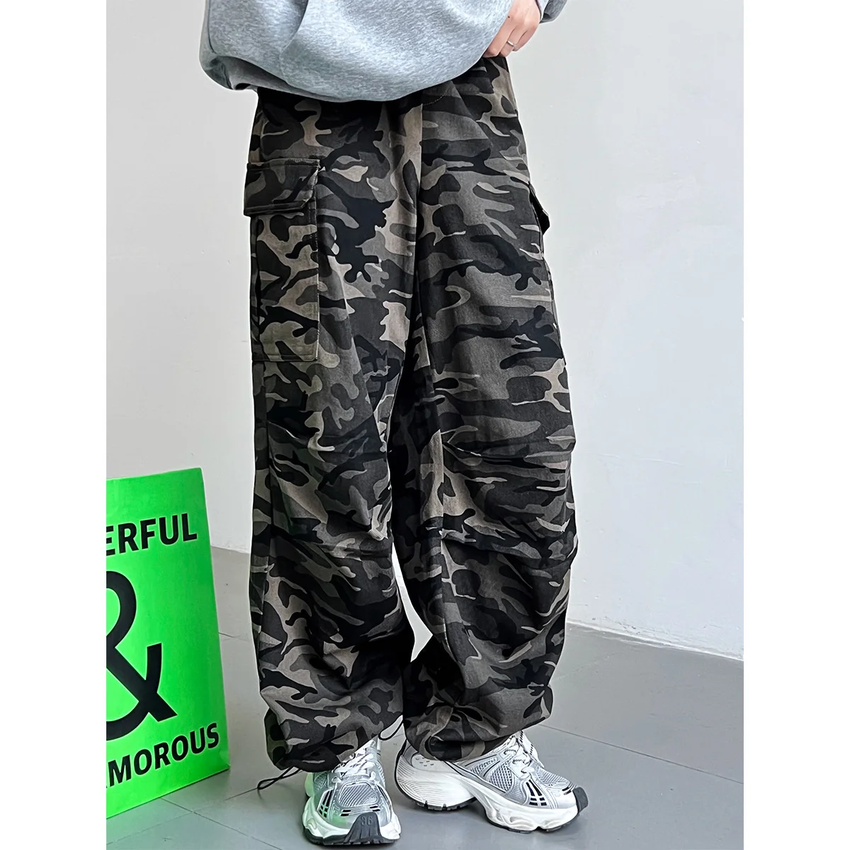 

Women's Camo Print Cargo Jeans High Waist Wide Leg Army Pants