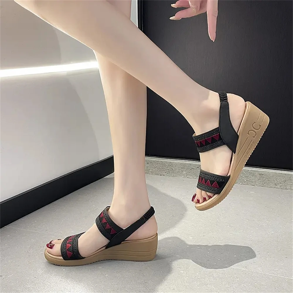 Bohemian Style Muffin Bottom Non-slip Wear-resistant Large Size Sandals Increase Women's Slippers Comfortable Student Shoes