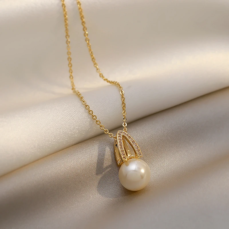 

South Korea Fashion Light Luxury High Quality Geometric Pearl Falling Chain Collection Gift Party Women Jewelry Necklace 2022