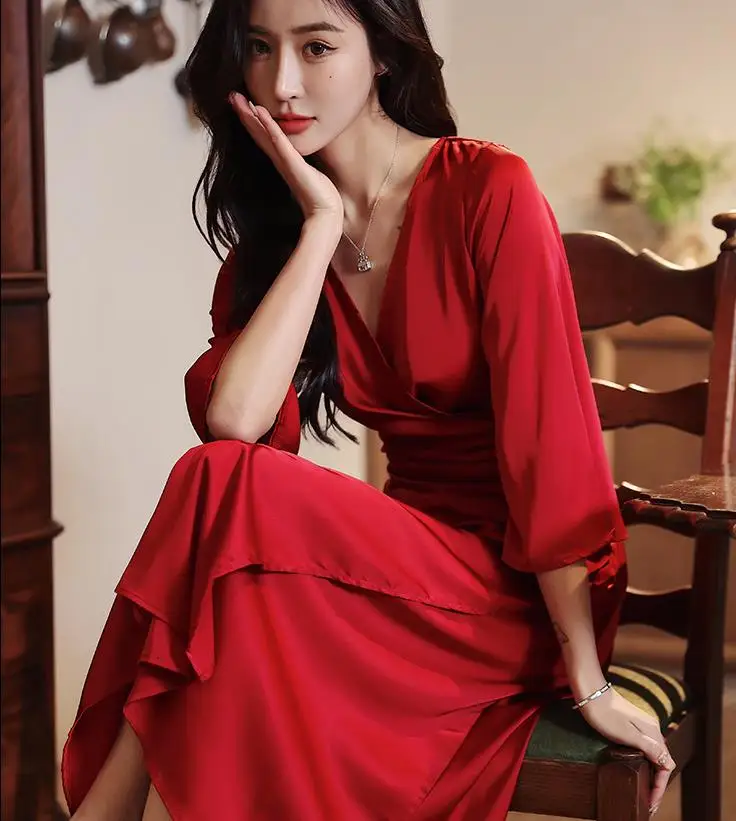 Spring Bridal Robes Satin Morning Gown Sexy Back Hollow Lace Pajamas Wedding Dress Long Burgundy Popular Silk Summer Bride Gowns