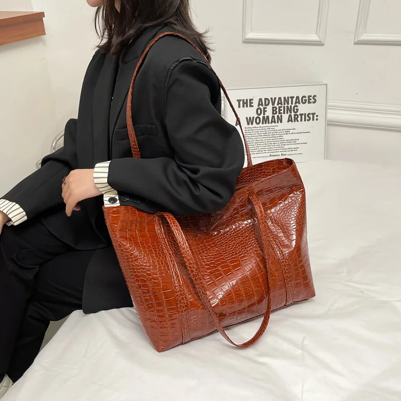 

Large-Capacity Women'S Bag 2022 Spring Simple Solid Color Shoulder Handbag Retro Fashion Large Bag