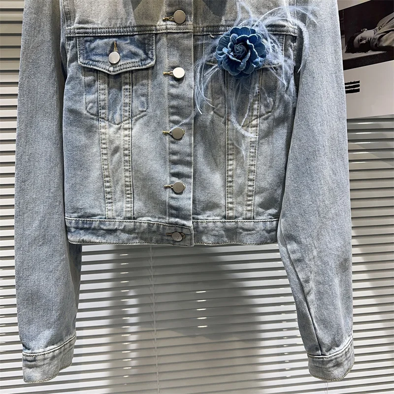 Цветы украшения перья светло-голубой тонкий короткий джинсовый пиджак весна