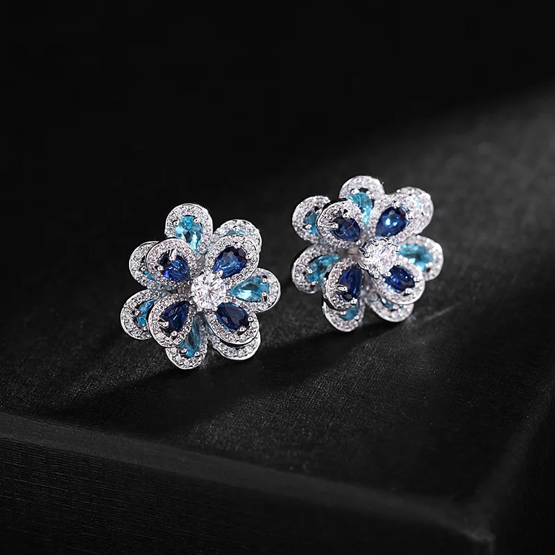 

Fashion Crystal Zircon Flower Stud Earrings For Women S925 Silver Needle Three Dimensional Camellia Flower Stud Earring Jewelry
