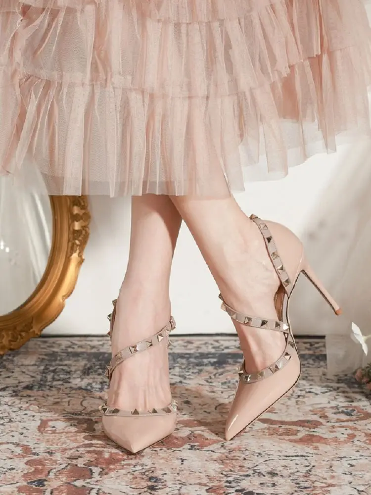 Summer New High Quality Genuine Leather Pumps Fashion Pointed Rivet Women's High Heels Comfortable Office Shoes Women's Sandal