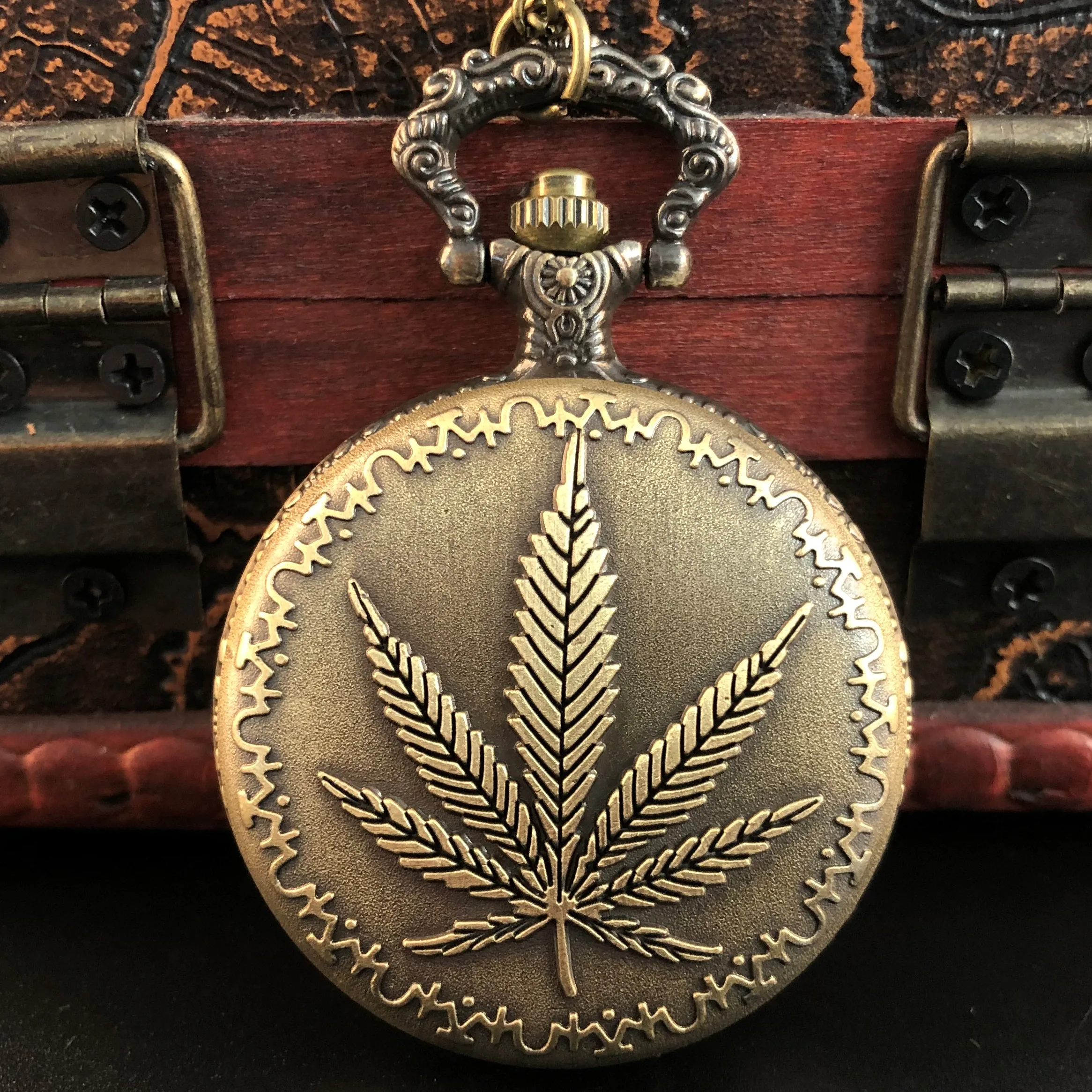 

Часы кварцевые карманные в винтажном стиле, уникальные оригинальные Креативные мужские и женские часы, минимализм CF1187