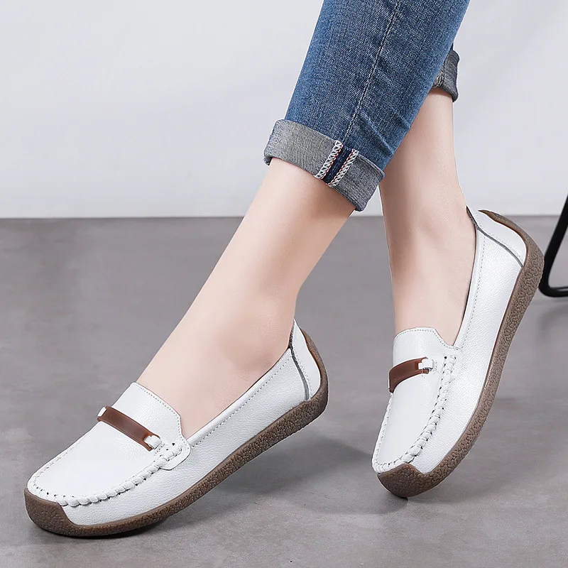 

Spring Korean version plus size beanie shoes women's leather soft bottom mother shoes comfortable flat bottom work shoes