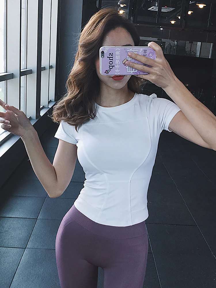 

Топ спортивный женский для бега и фитнеса, облегающий тонкий потопоглощающий с коротким рукавом, подходит ко всему