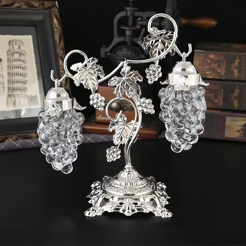 

Винтажный позолоченный шейкер для специй в форме винограда