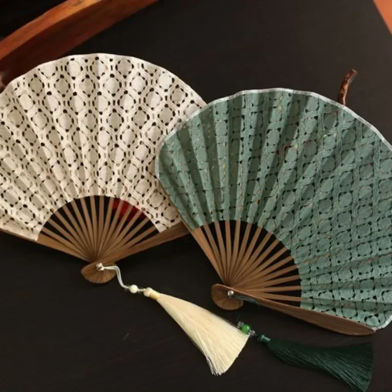 

Exquisite Cotton Mesh Shell Fan Sunflower Fan Summer Small Fan Carrying Folding Fan Female Folding Fan Han Chinese Clothing