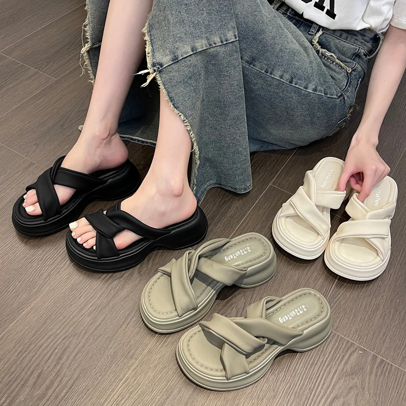 

House Slippers Platform Shoes Luxury Slides Slipers Women Heeled Mules Shale Female Beach Soft Flat Designer 2023 High Sabot Cas