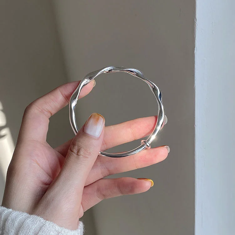 

999 Foot Silver Wave Push-pull Bracelet with Opening Letter Best Friend Versatile 2024 New 6008