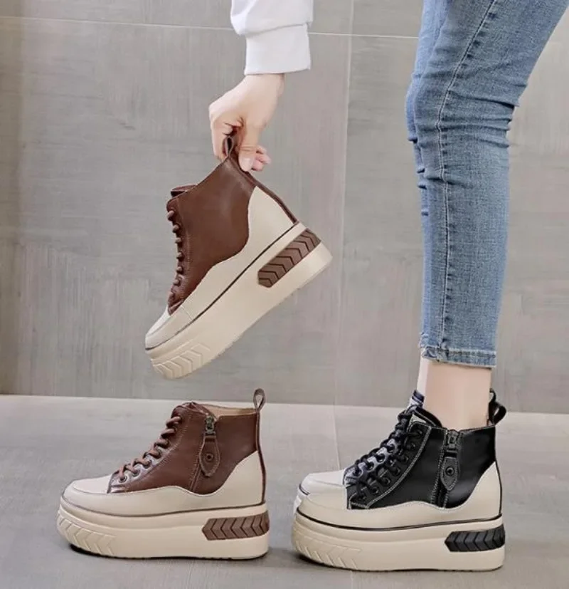 Женские высокие ботинки из натуральной кожи на платформе 8 см танкетке со скрытым