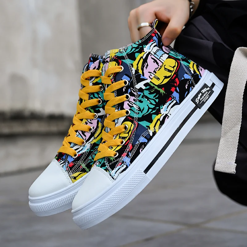 

2023 New Graffiti Canvas Shoes Outdoor Sports Shoes High Top Couple Style Board Shoes Casual Women's Shoes Cloth Shoes for Men