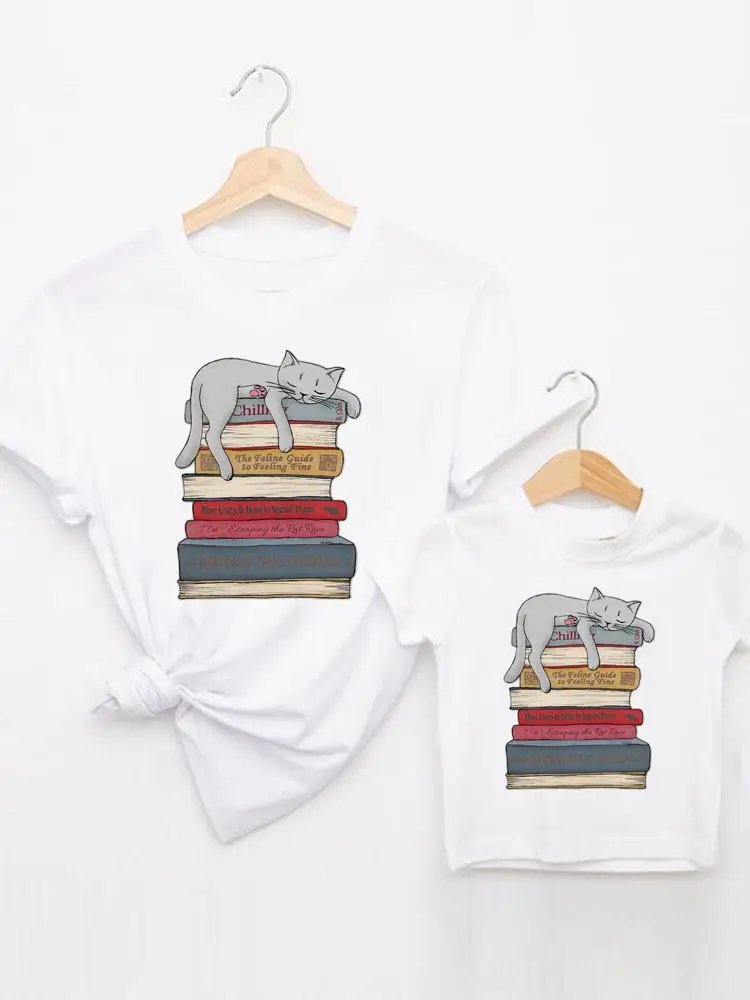

Cat Book Love Boy Girl Tee Family Matching Outfits Summer Women Kid Child Mom Mama Mother Tshirt Clothes O-neck Graphic T-shirt