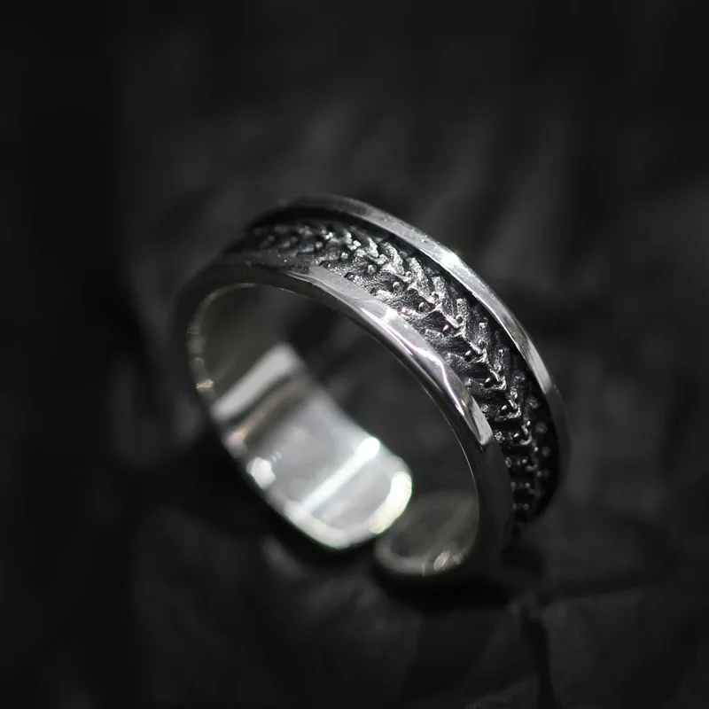 

Vintage Men's Hip Hop Punk Style Wide Ring Personality Creative Ring Motorcycle Party Accessories Banquet Jewelry Gifts
