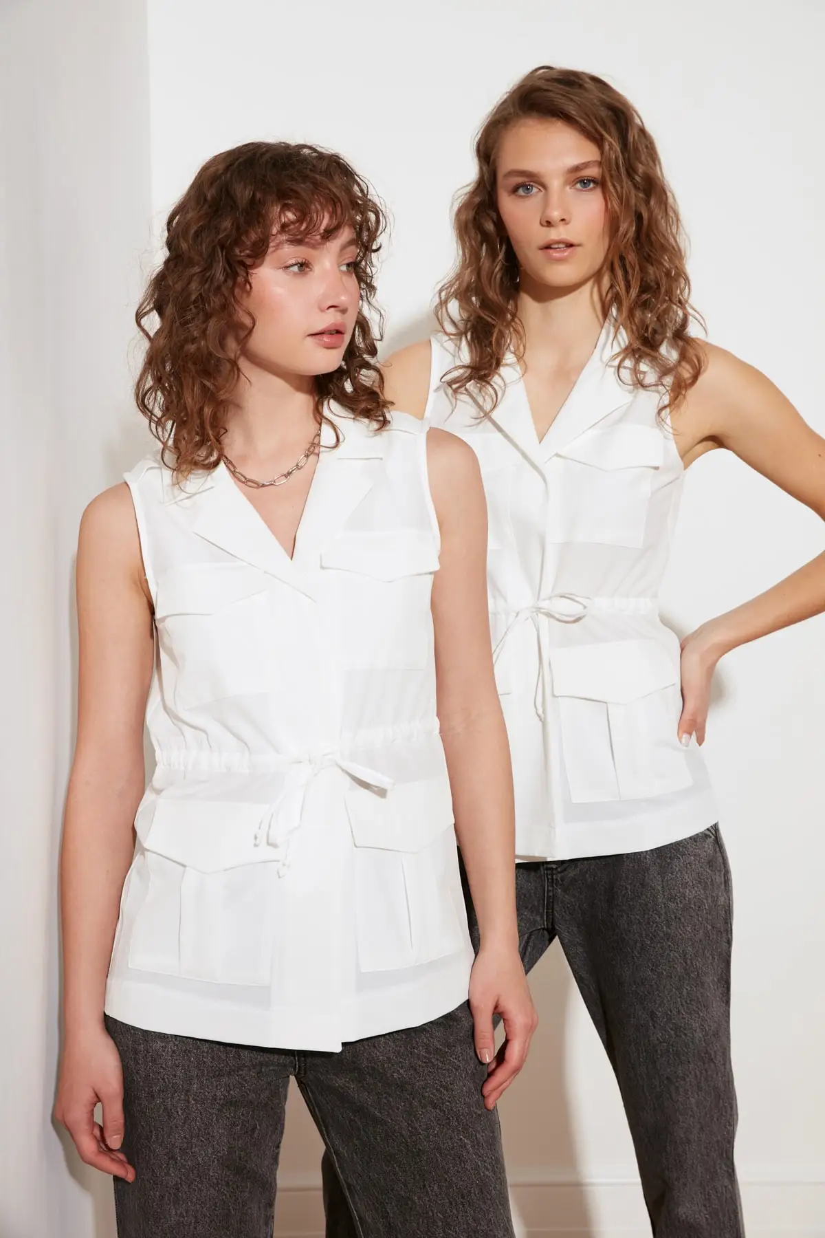 

Trendyol Lacing Detailed Vest TWOSS21YE0029