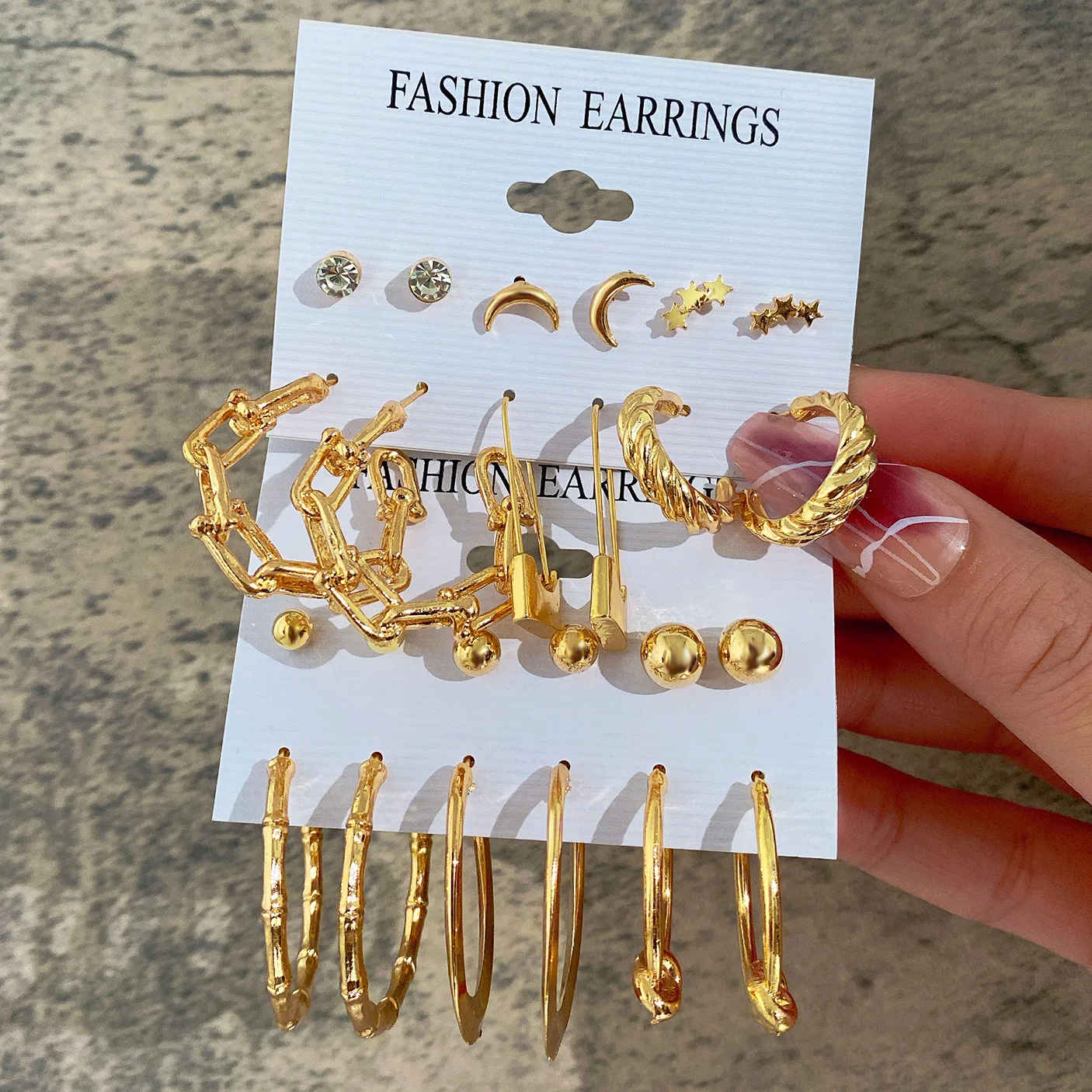 

Korean Style Fashion Metal Circle Chain Stud Earrings Set of 6 Punk Ladies Love Pin Butterfly Earrings Gift Hoop Gold Copper